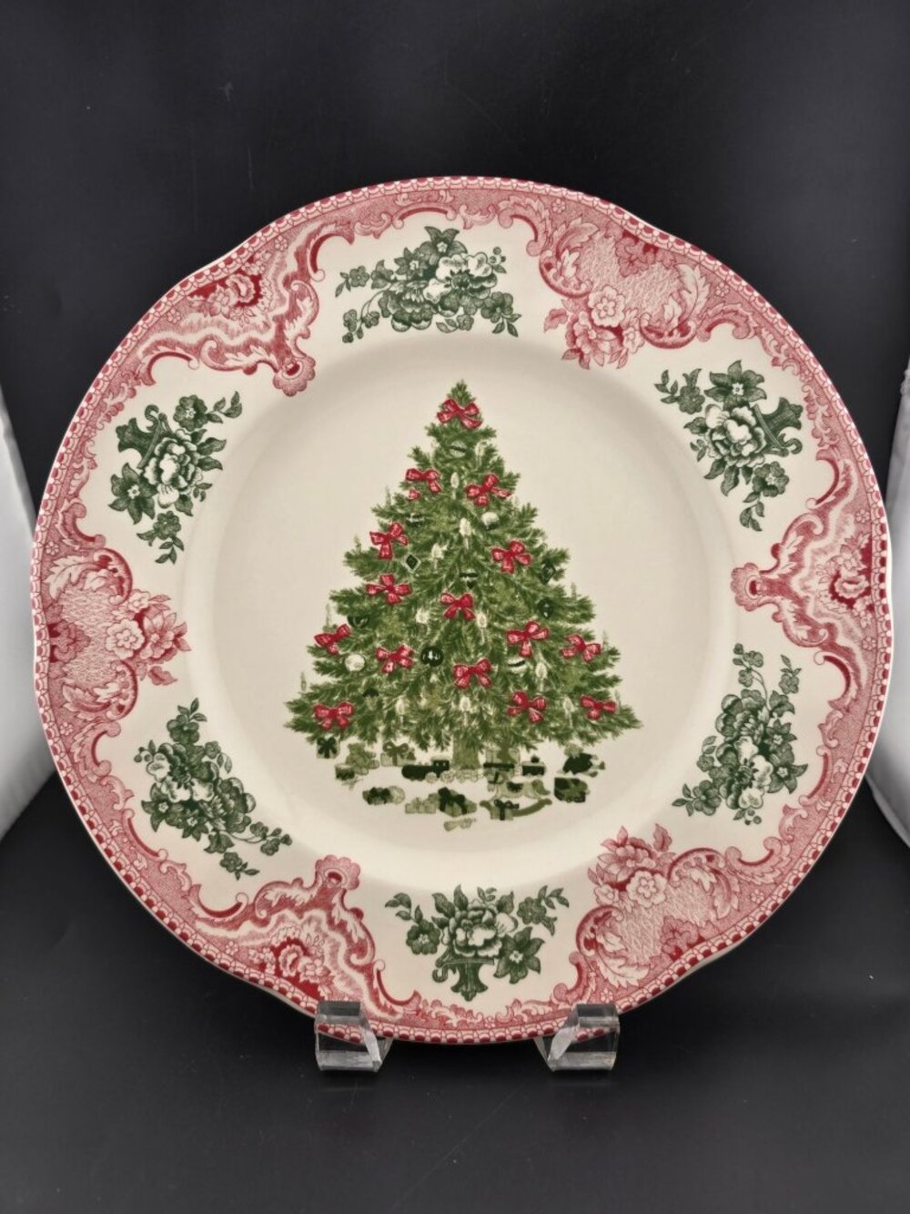 Johnson Brothers Old Britain Castles Pink Christmas 10.5" Plate Holiday Tree